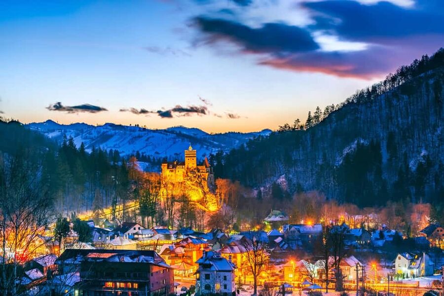 1-Day Minivan Tour 3 Castles: Peles, Wednesday & Dracula’s - Key points before you book