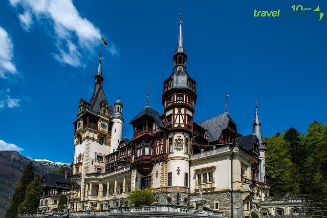 2-Day Transylvania from Bucharest: Brasov, Bran, Sighisoara - Guides, vehicles, and the value of a small group