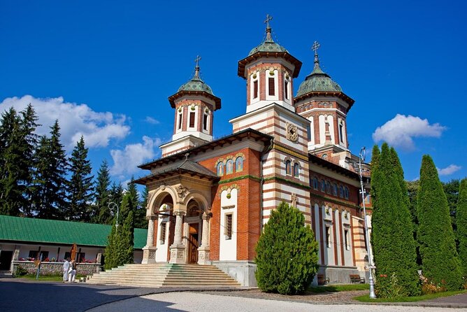 3-Castle: Peles,Bran,Rasnov,Sinaia Monastery from Brasov w pickup - Why this Brasov day trip works