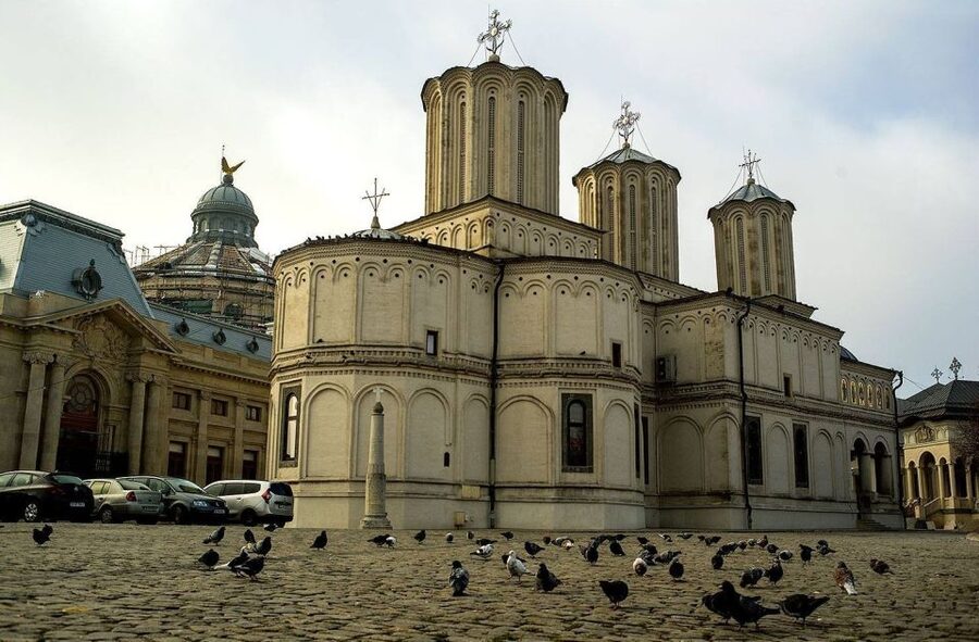 3-Hour Guided Tour of Communist Bucharest - Uranus and the Neighborhoods That Survived