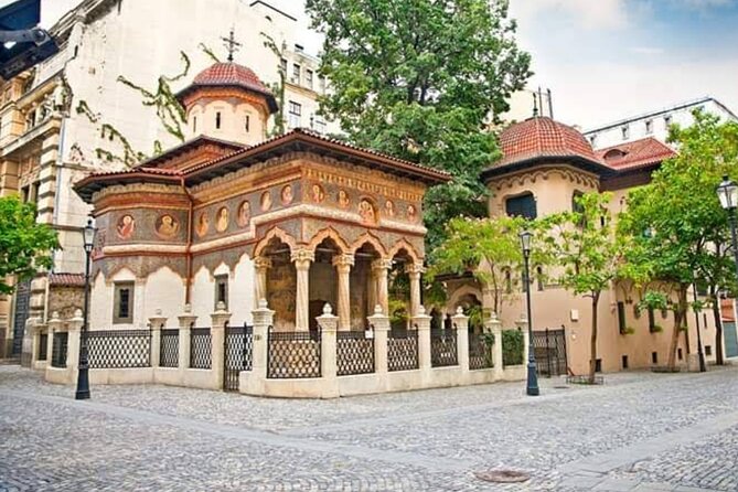 3h Bucharest Private Walking Tour - only your group - What this private Bucharest walk is really good at