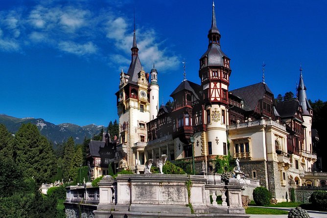 4-Day Transylvania and Dracula Tour from Bucharest - Pace, group size, and practical comfort