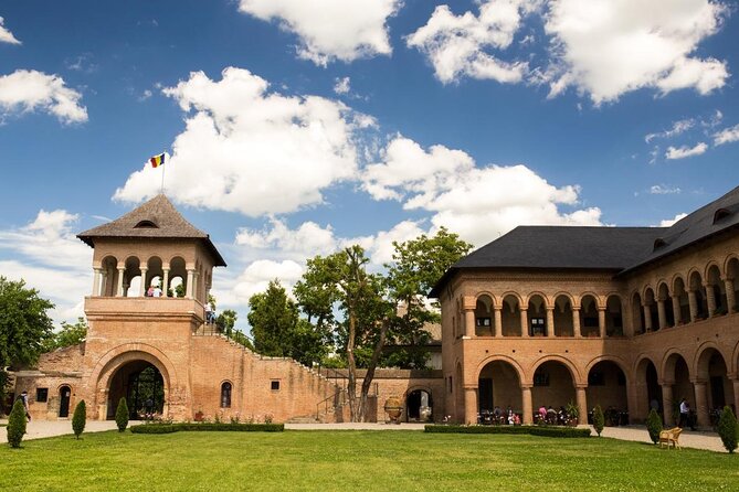 5h Abandoned Fort, Dracula's Grave and Mogoșoaia Palace, Private - A five-hour trip built around contrasts