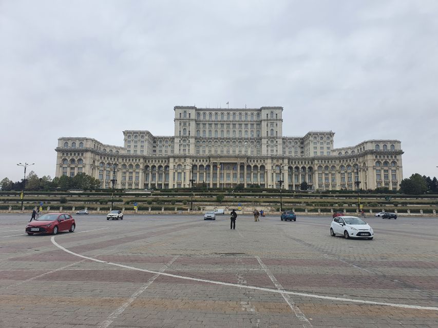6h Communism Tour in Bucharest with Ceausescu Mansion - Who should book this Bucharest experience?