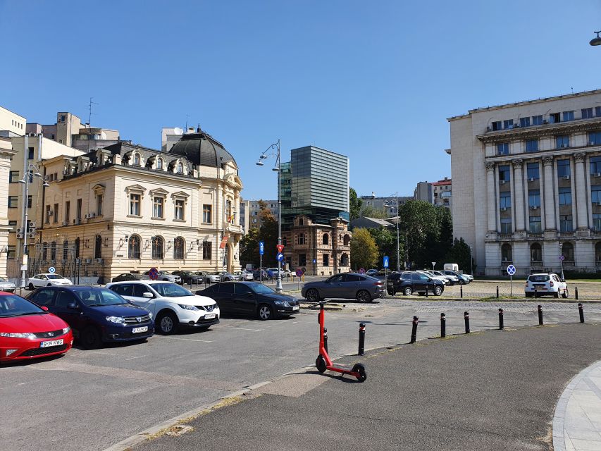 6h Communism Tour in Bucharest with Ceausescu Mansion - Revolution Square and the December 1989 turning point