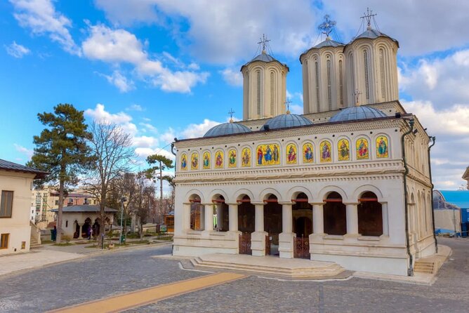 Best Walking Tour of Bucharest's City Center - 2.5 hours - Curtea Veche and the world of Vlad the Impaler