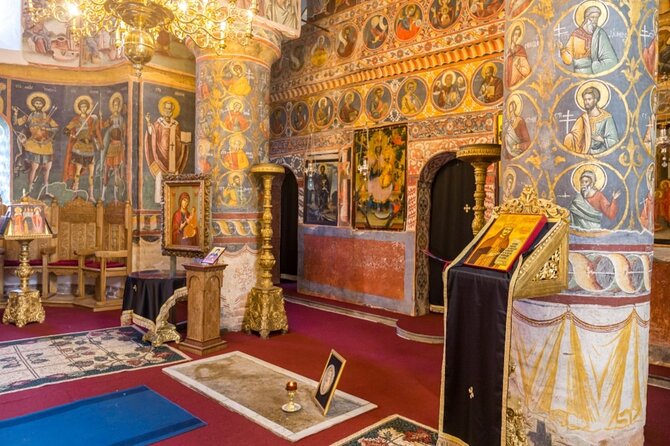 Bison Sanctuary, Vlad the Impaler Princely Court & Dracula Grave - How the private format affects the day