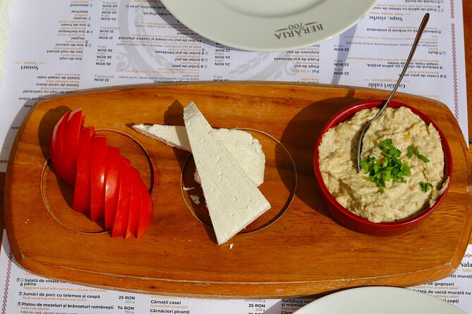 Bite your way through Timisoara - Timisoara's Street Food Tour - Piața Sfântul Gheorghe and the Romanian breakfast pairing