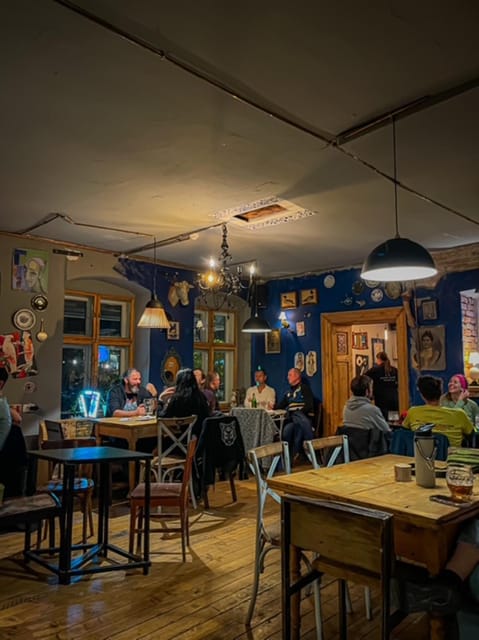 Brașov Top Craft Beer & Secret Bars Tour with Local Guide - Walking Brașov’s medieval center