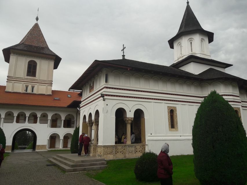 Brasov: Transfagarasan Highway, Balea Lake & Carta Monastery - The Transfagarasan turns the drive into the attraction