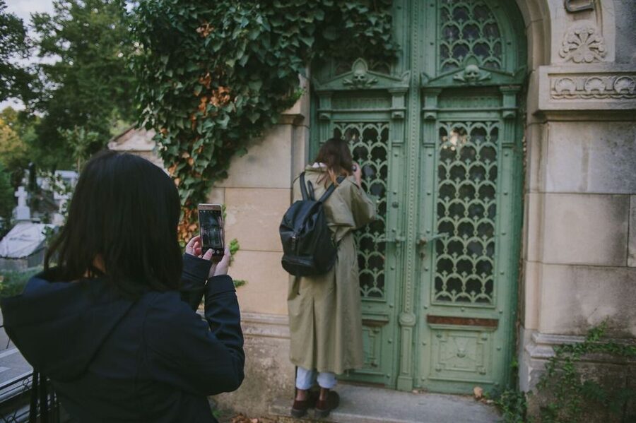 Bucharest: 3-Hour Dark History Tour with a Local - Why this dark history tour is different