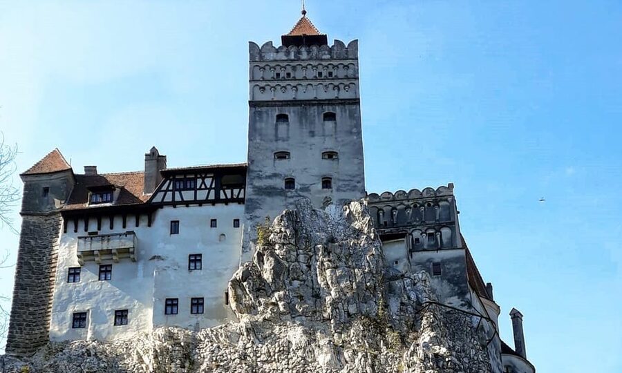 Bucharest: Bran Castle and Bear Sanctuary Small-Group Tour - Weather, clothing, and the physical effort