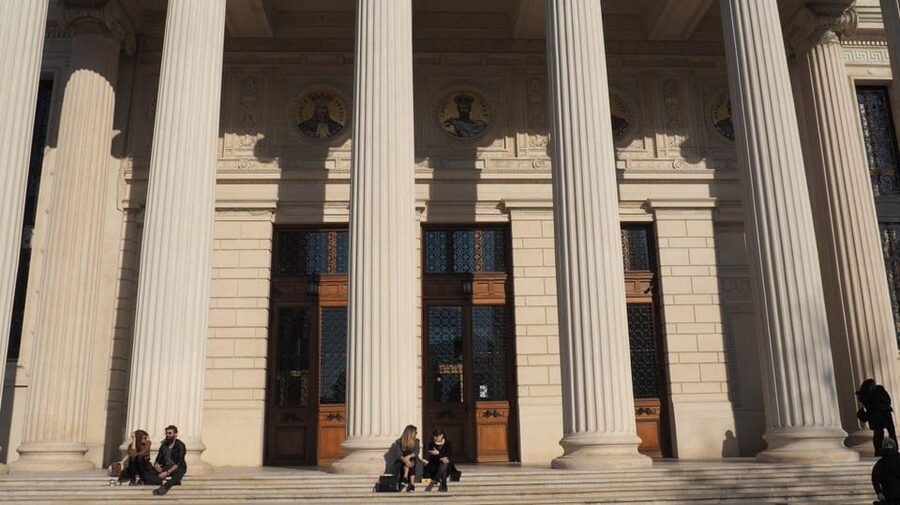 Bucharest city tour by car - Why a car makes sense in Bucharest