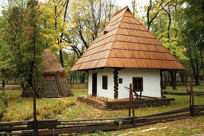 Bucharest City Tour: Private Guided Experience - What a private guide changes