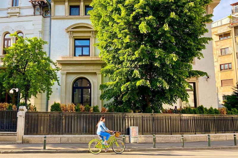 Bucharest: Craft Beer Tour with Traditional Meal - Guides who make the difference