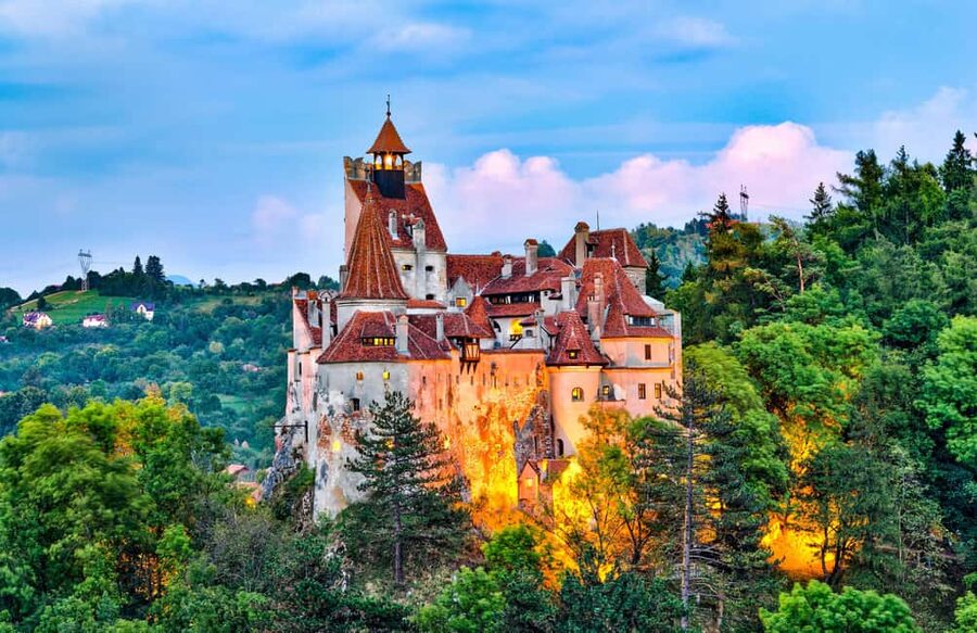 Bucharest: Day Trip 3 Castles Cantacuzino, Peles , Dracula’s - The three stops that make this tour different