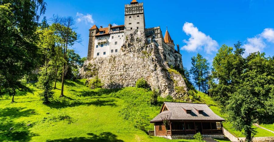 Bucharest: Day Trip to Dracula Castle, Peles Castle & Brașov - Key points to know before you book