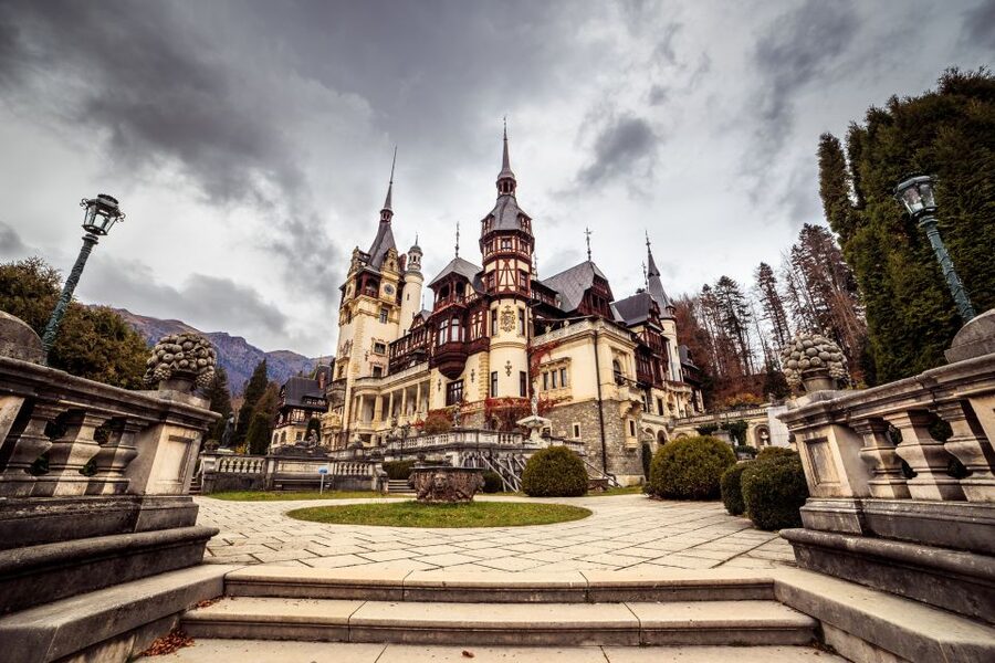 Bucharest: Dracula Castle, Peles Castle & Brasov Guided Tour - Should you book this Bucharest to Transylvania tour?