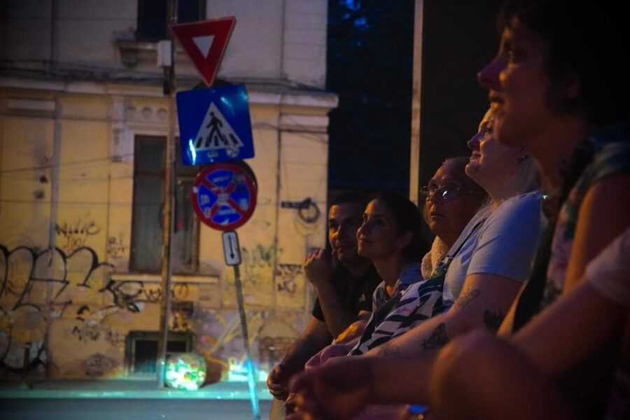 Bucharest: Ghost Stories & Romanian Mythology Walking Tour - Why Bucharest works so well after dark