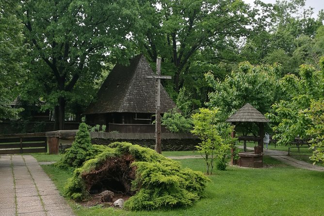 Bucharest Highlights Half-Day City Tour with Pickup - Traditional Romania at the Village Museum