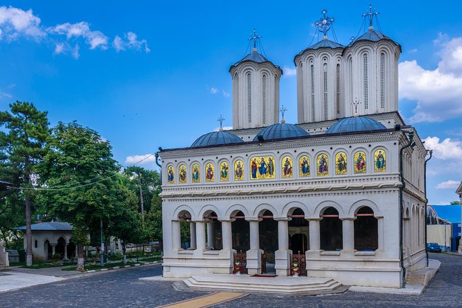Bucharest Must See Walking Tour - Macca-Villacrosse Passage and the city’s commercial past