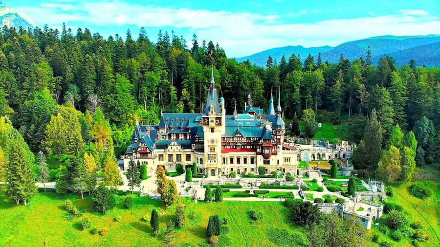 Bucharest: Peles Castle, Bran Castle, & Brasov Old Town Tour - Is $40 good value?