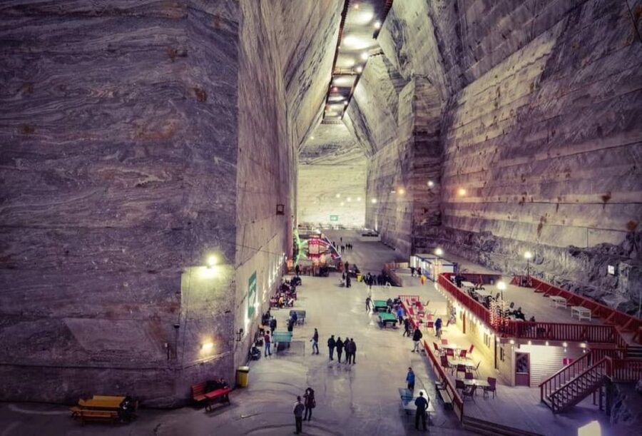 Bucharest: Slanic Salt Mine & Carpathian Mountains Day Tour - How the eight-hour schedule works