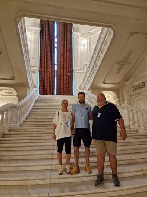 Bucharest: tour in the Parliament in Italian+exterior visit with guide - What the Italian Guide Adds