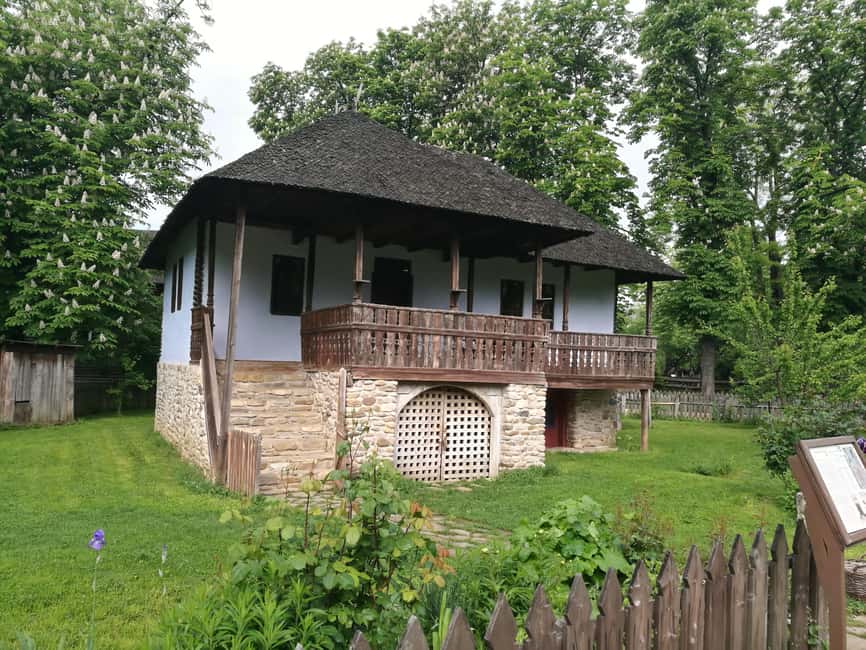 Bucharest: Village Museum Guided Tour - What the Village Museum gives you in one hour