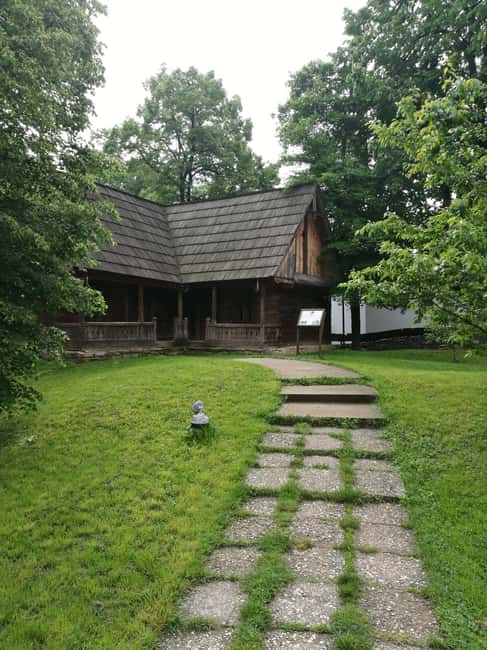 Bucharest: Village Museum Guided Tour - Pickup from your Bucharest hotel
