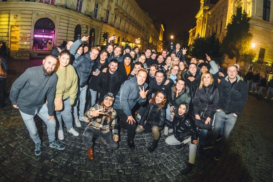 Bucharest: Weekend Pub Crawl - Stop one: getting the group moving