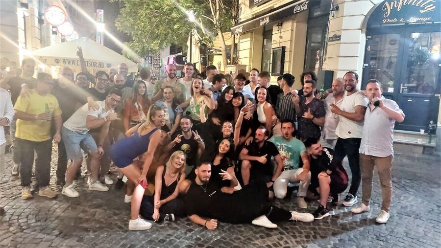 Bucharest: Weekend Pub Crawl - Meeting in Bucharest’s Old Town