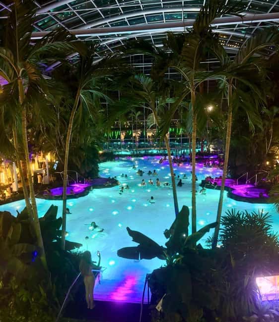 Bucuresti: Bucuresti Therme Transfer and Full-Day Access - The Palm: a slower pace after the slides