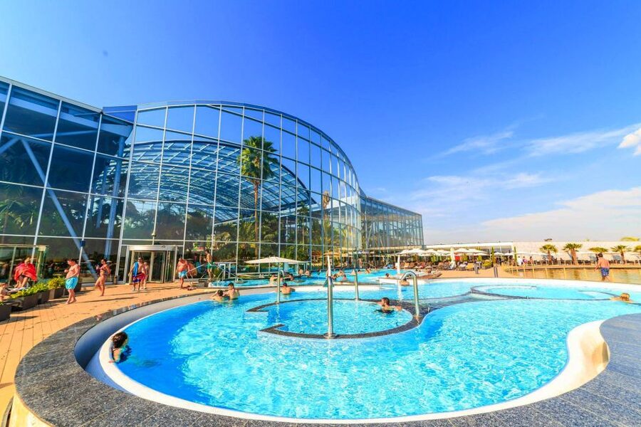 Bucuresti: Therme Bucharest Evening Entry Ticket & Transfer - Timing, crowds, and the best way to use 4.5 hours