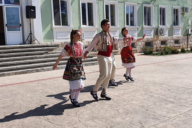 Bulgaria Day Trip - Private Tour from Bucharest - Veliko Tarnavo & Arbanasi - Crossing from Bucharest into Bulgaria