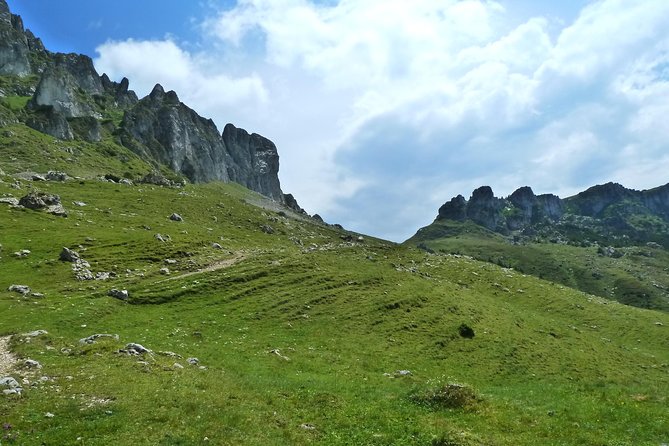 Carpathians in Romania: Bucegi Natural Park with native Spanish guide. - Meeting Nacho in Moeciu de Sus