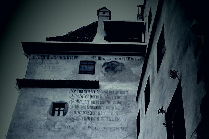 Castles Tours from Brasov - Bran Castle: Dracula, legends, and the tourist question