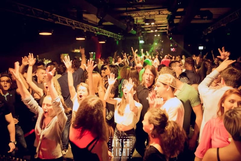Cluj-Napoca: Weekend Pub Crawl - The first stop gets the group moving