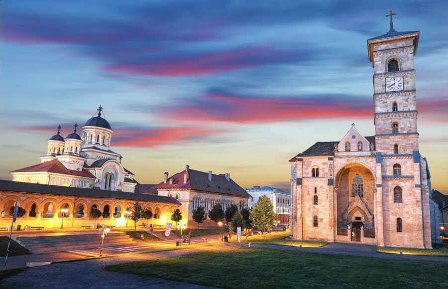 Cluj: Turda Salt Mine, Corvin Castle, Alba Carolina Tour - Who should book this day trip?