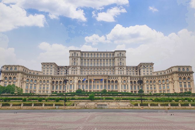 Communism Investigation Private Tour - Ceausescu’s mansion and the private world of power