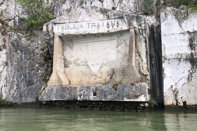 Danube Gorge & Banat Waterfalls - A short boat entry into Ponicova Cave