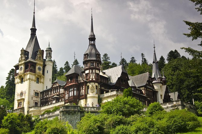 Day Trip Through Brasov in Transylvania and Bran, Peles, and Rasnov Castles - Why this Bucharest day trip works