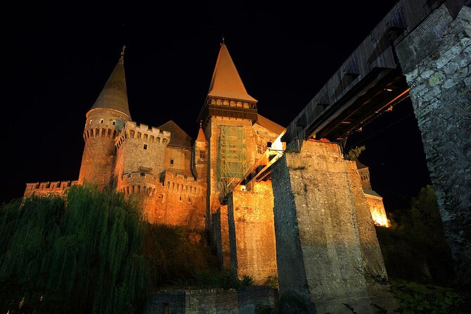 Dracula beyond the legend: 8-day private tour in Transilvania - Târgoviște and Curtea de Argeș reveal the medieval prince