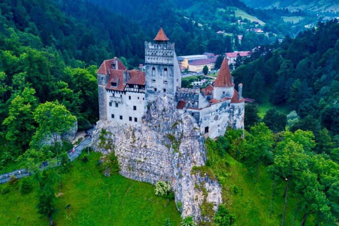 Dracula's Castle -Private Tour- with Brașov City and Peleș Castle - Brașov old town and the Black Church