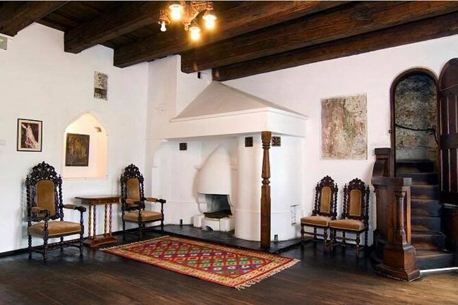 Dracula's Castle - Private Tour with Peleș Castle and Brașov city - Brașov’s old center, one square at a time