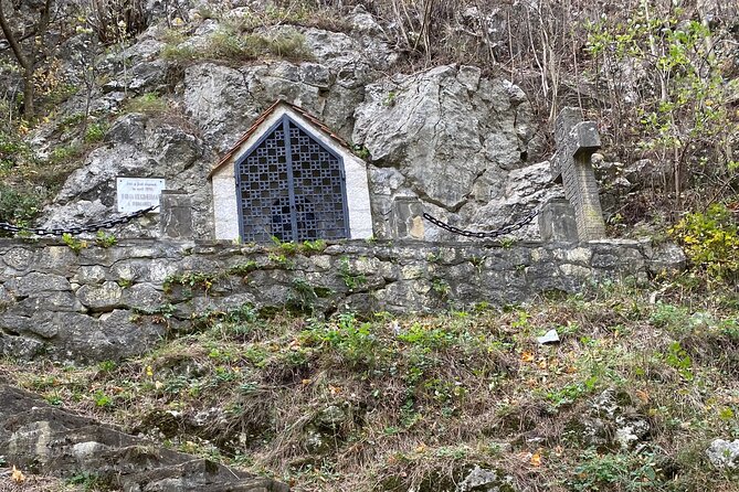 Dracula’s Tour – Vampires, Ghosts and Haunted Places in Bran - Starting near Bran Castle with the first ghost story