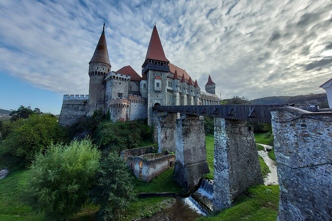 Exclusive Tour: Corvin Castle, Alba Iulia and traditional villages from Sibiu - Key points at a glance