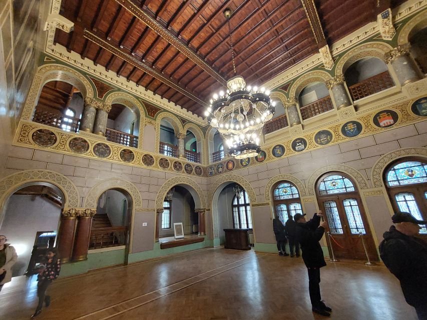 From Brasov: Peles Castle, Bran Castle & Cantacuzino Castle - Bran Castle: Dracula, legends, and crowded rooms