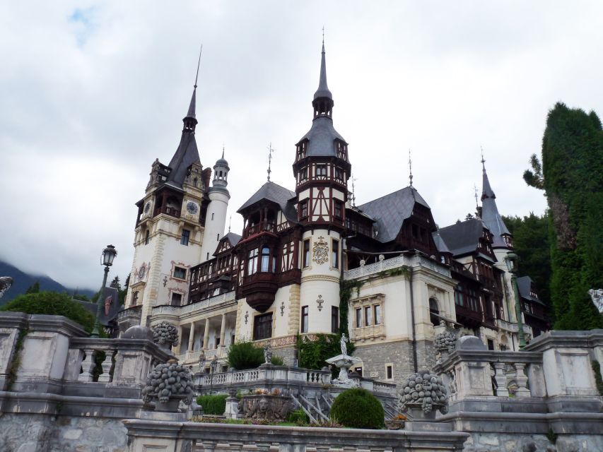 From Brasov: Tour of Castles and Surrounding Area - Sinaia Monastery and Romanian church design