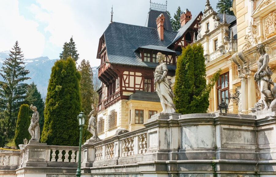 From Bucharest: Day Trip to Dracula and Peles Castle - Peles Castle, Romania’s royal showpiece